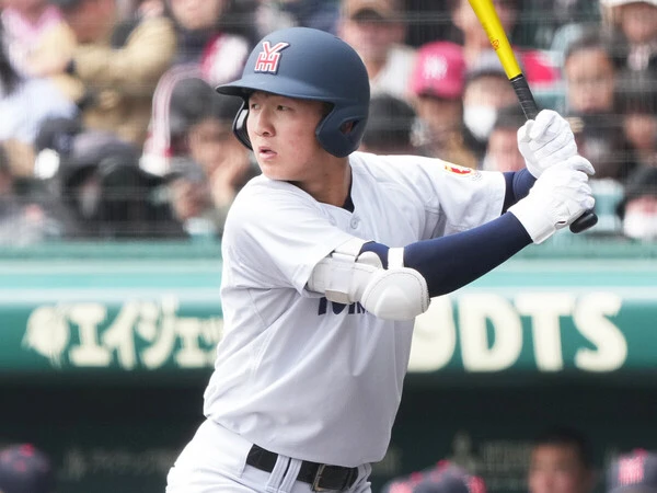 神村学園の龍頭汰樹の前に無安打に抑えられた横浜高のドラフト候補・池田聖摩 photo by Ryuki Matsuhashi
