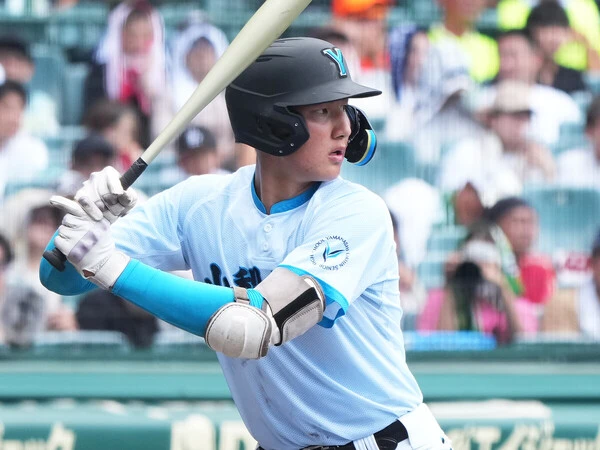 投げて最速152キロ、打って高校通算30本塁打超えの山梨学院・菰田陽生photo by Ryuki Matsuhashi