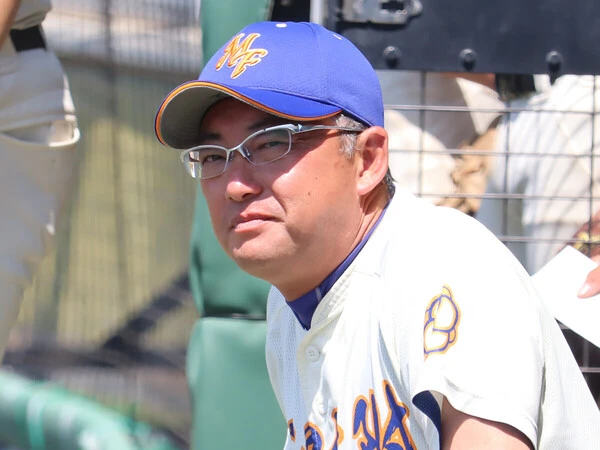 強打の盛岡大附を率いる関口清治監督　photo by Genki Taguchi