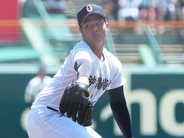 昨年夏の甲子園でチームを優勝に導いた沖縄尚学・末吉良丞　photo by Ryuki Matsuhashi