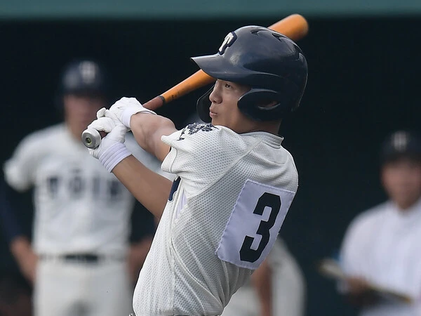昨年秋、近畿大会の市和歌山戦でサイクル安打を達成した大阪桐蔭・谷渕瑛仁photo by Takahiro Kikuchi