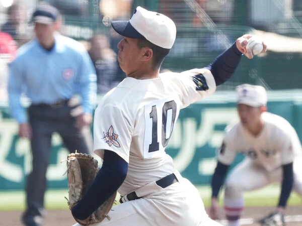 花咲徳栄戦で１イニングを投げた東洋大姫路の大野泰聖　photo by Ryuki Matsuhashi