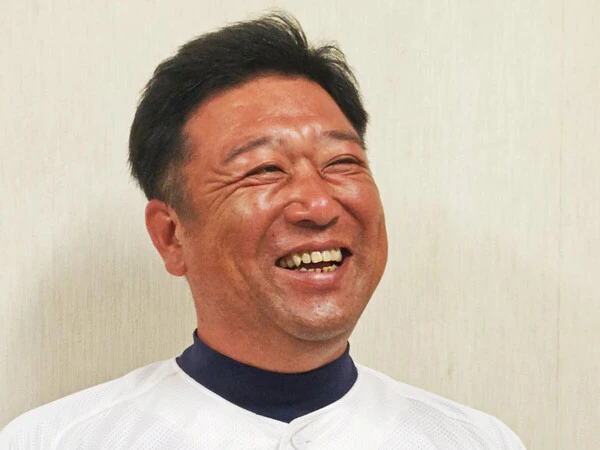 関大北陽・辻本忠監督　photo by SHiro Tanigami