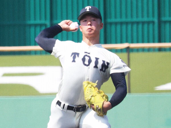 大阪立命館戦に先発した大阪桐蔭のエース・吉岡貫介　photo by Nikkan sports