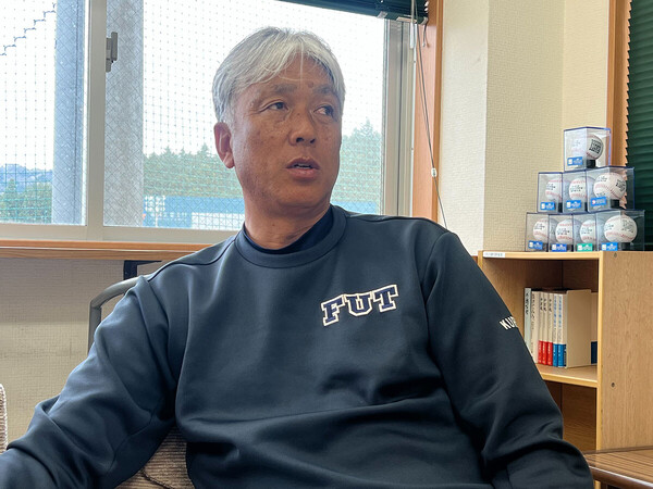 福井工業大の黒坂監督　photo by Junichi Shiratori
