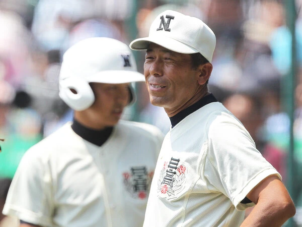 1997年から母校の指揮を執り２度の全国制覇を達成した小倉全由氏　photo by Sportiva