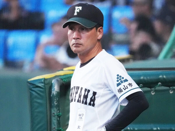 市立福山を春夏通じて初の甲子園へと導いた小田浩監督　photo by Ryuki Matsuhashi