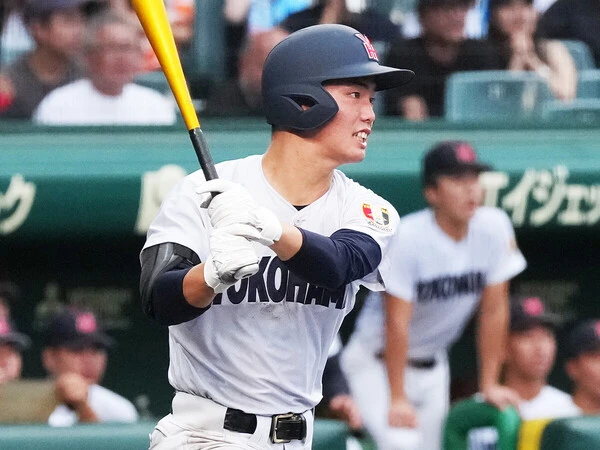 打つだけでなく、走塁でも高い意識を見せる横浜の４番・川上慧　photo by Ryuki Matsuhashi