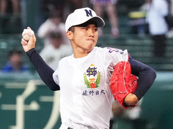 佐野日大のエース・鈴木有　photo by Ryuki Matsuhashi