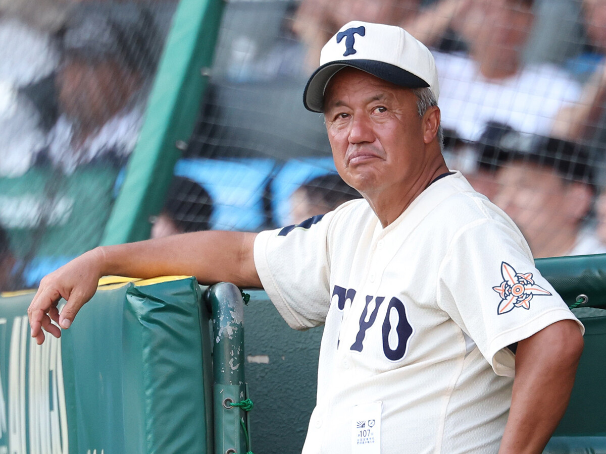 【高校野球】謹慎処分が変えた名将の指導論　履正社を頂点に導いた岡田龍生が語る"勝利と育成の本質"