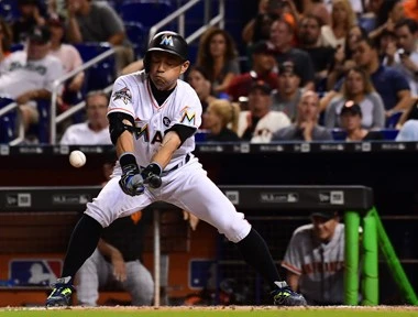 イチローが迫る 史上６人目の偉業 を選手もレジェンドもリスペクト Mlb 集英社のスポーツ総合雑誌 スポルティーバ 公式サイト Web Sportiva