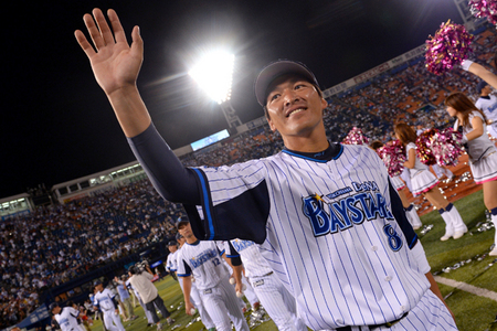 10月８日の阪神戦で２本の本塁打を放ち、自らの引退試合に花を添えた小池正晃