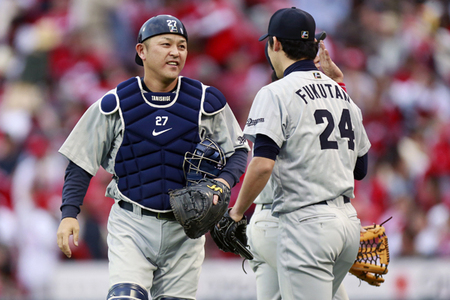 昨シーズン、野村克也氏を抜き3021試合出場の日本プロ野球記録を樹立した谷繁元信