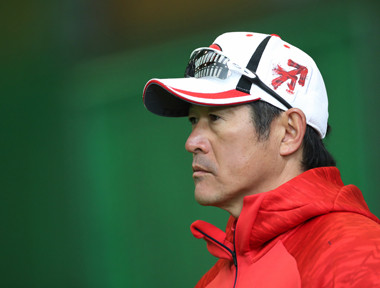 カープ退団の石井琢朗コーチが明かす、東出&迎コーチとの役割分担