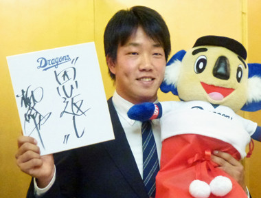柳裕也をドラフト1位まで大きくした、明大4年間の「人間力野球」