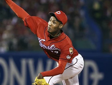 投球は強気も打撃は弱気 カープのアドゥワ誠は３連続被弾で覚醒した プロ野球 集英社のスポーツ総合雑誌 スポルティーバ 公式サイト Web Sportiva