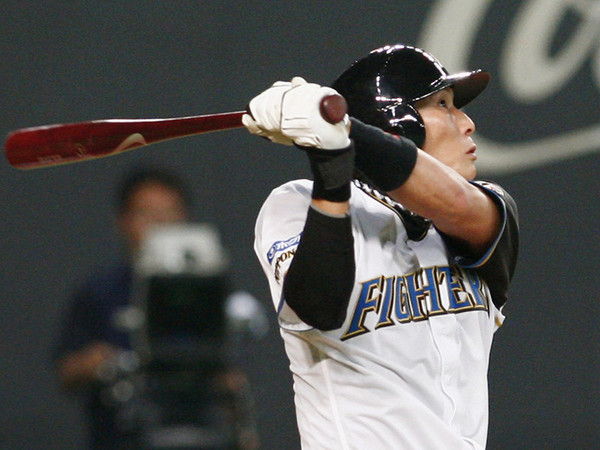 入団３年目に投手から野手に転向し、球界を代表する選手になった糸井嘉男