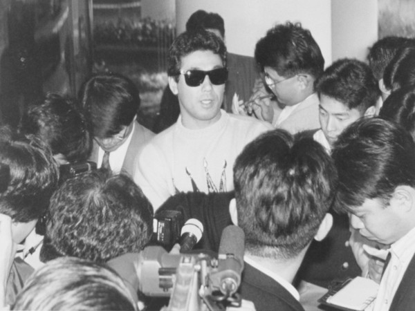 93年にFA宣言第１号となった当時・阪神の松永浩美（写真中央）