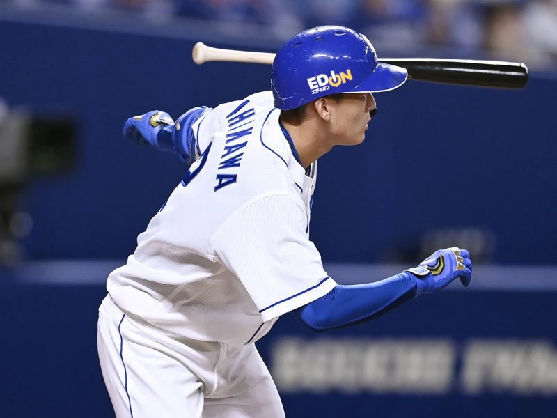 中日ドラゴンズ　石川昂弥選手実使用バット、中日ドラゴンズマスコットバット