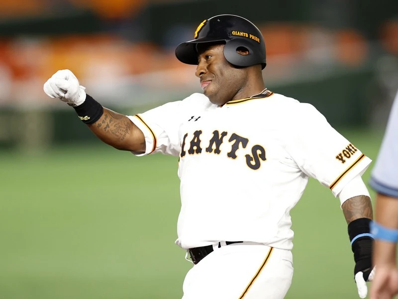 巨人移籍のウィーラーに涙の別れ なぜ楽天ファンに深く愛されたのか プロ野球 集英社のスポーツ総合雑誌 スポルティーバ 公式サイト Web Sportiva 巨人移籍のウィーラーに涙の別れ なぜ楽天ファンに深く愛されたのか プロ野球 集英社のスポーツ総合雑誌 スポルティーバ 公式サイト Web Sportiva