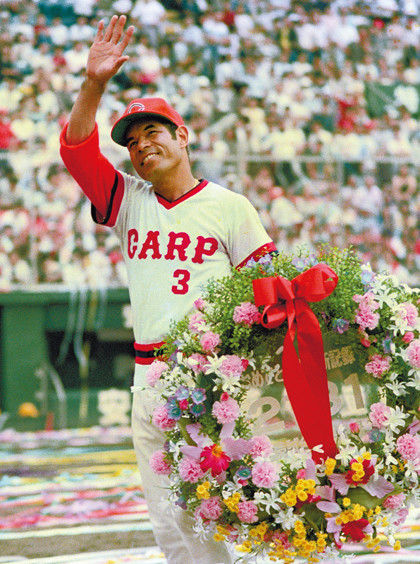 1987年６月、世界新記録となる2131試合連続出場を果たした衣笠　photo by Kyodo News