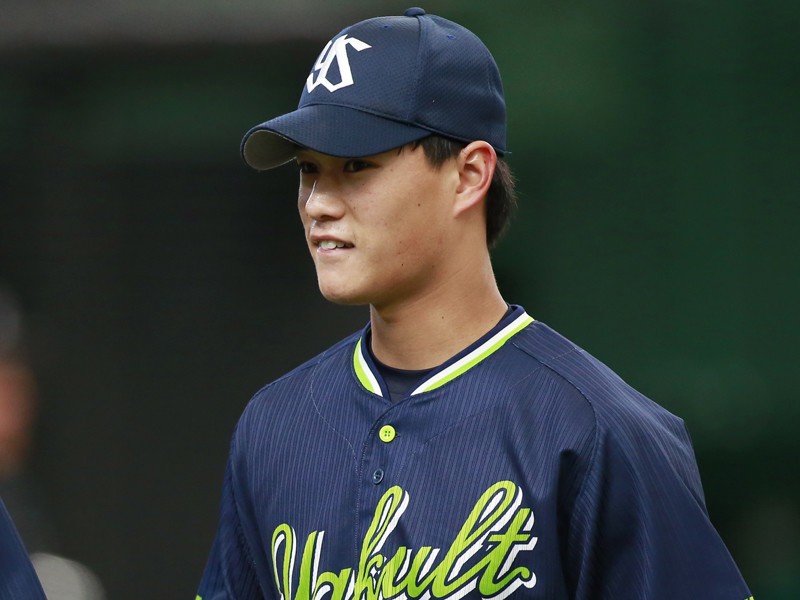板野友美と入籍のヤクルト高橋奎二、成長の軌跡。父が語る結婚の影響 
