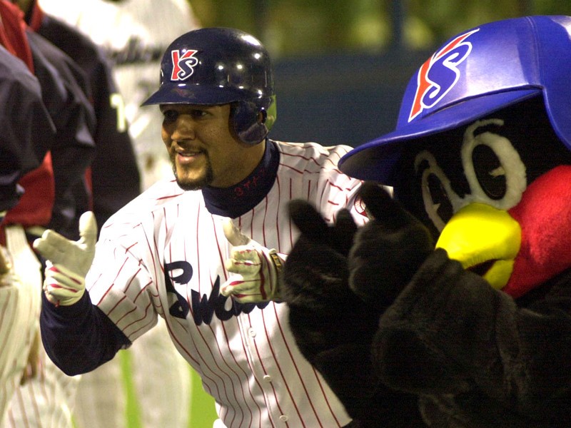 ラミレスが語るつば九郎 ジャビットとの芸の違い プロフェッショナルと感じたのは プロ野球 集英社のスポーツ総合雑誌 スポルティーバ 公式サイト web sportiva