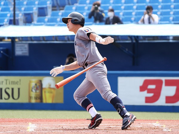 今年６月の全日本大学野球選手権で２本塁打を放った慶応大のスラッガー・正木智也