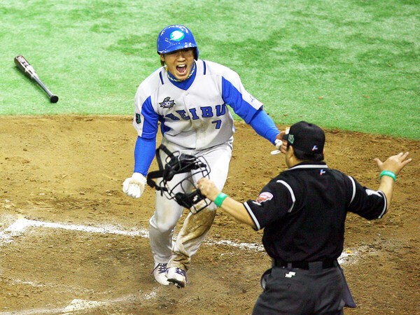 2008年の巨人との日本シリーズで「伝説の走塁」を決めた片岡保幸氏