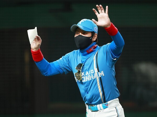 開幕前から話題をふりまいた日本ハム・新庄剛志監督（photo by Koike Yoshihiro）