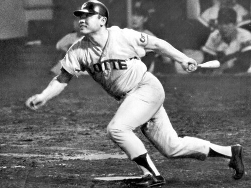 1971年、江藤慎一はプロ野球史上初のセ・パ両リーグで首位打者を獲得した