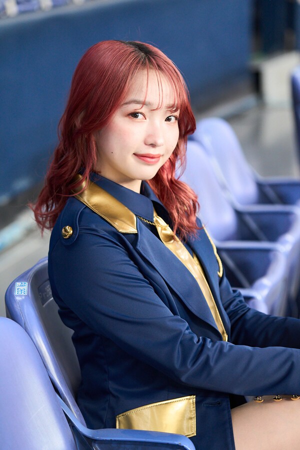 ヴォーカルのHINATAさん。長崎県出身の２年目