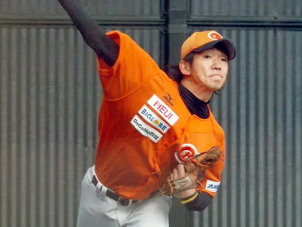 愛媛マンダリンパイレーツからソフトバンク入りを果たした西山道隆　photo by Sankei Visual