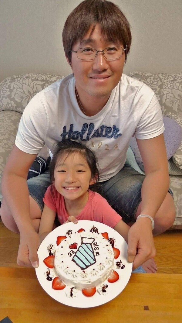 現役時代の許銘傑さんの「父の日」を祝う　写真／ジェンジェンさん提供