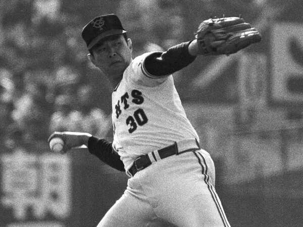 平松政次が理想と語る江川卓の投球フォーム　photo by Sankei Visual
