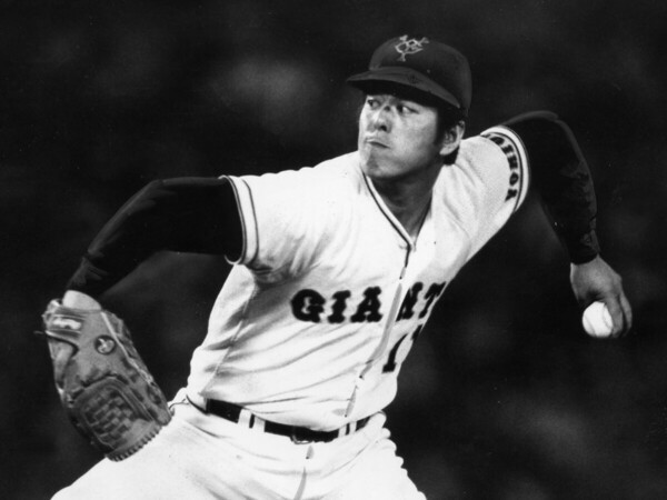 81年に８勝20セーブを挙げ、最優秀救援投手のタイトルを獲得した角盈男　photo by Sankei Visual