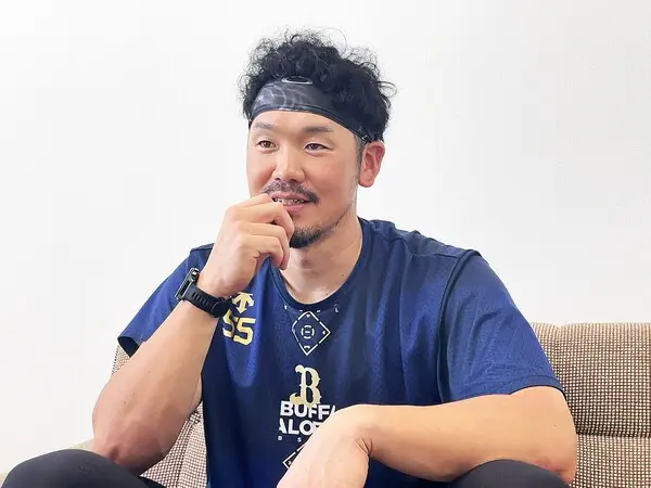 19年間のプロ野球生活を淡々と振り返るＴ−岡田　photo by Sportiva