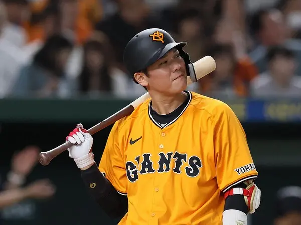 今シーズン、不調に苦しんだ坂本　photo by Sankei Visual