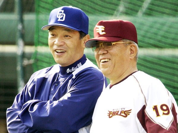 名将として名を馳せた野村克也氏（写真右）と落合博満氏　photo by Sankei Visual