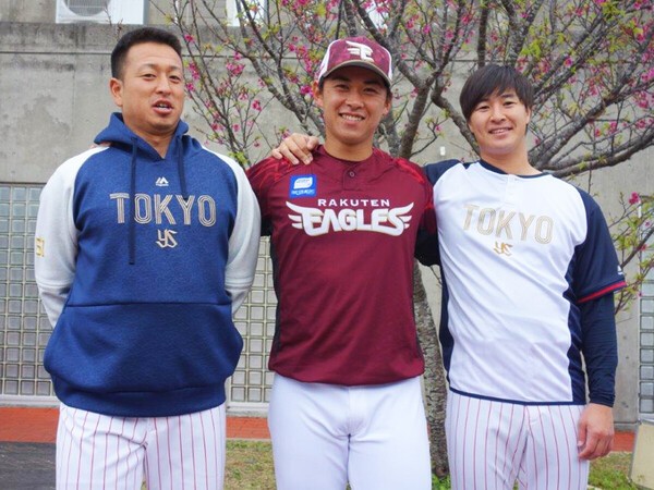 キャンプ中に久しぶりの再会を果たした（写真左から）宮川哲、柴田大地、長谷川宙輝　photo by Shimamura Seiya