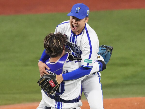 昨年の日本シリーズで胴上げ投手となったベイスターズの守護神・森原康平　photo by Sankei Visual