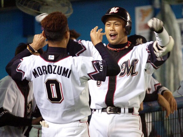 プロ４年目の2005年にレギュラーに定着した今江敏晃氏　photo by Sankei Visual