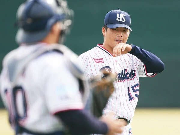 ヤクルトのドラフト１位ルーキー・中村優斗　photo by Sankei Visual