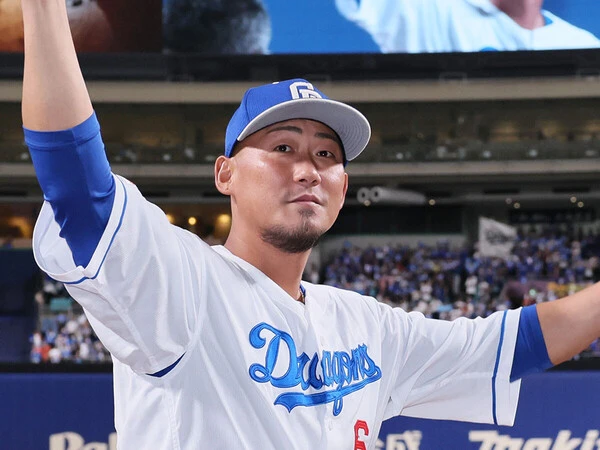 バンテリンドームでの引退試合を終えた中田翔photo by Sankei Visual