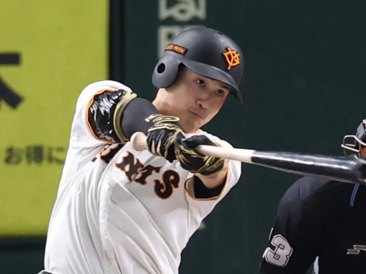 高木豊が語るセ・リーグで飛躍に期待の野手４人　　巨人のショートに定着した泉口友汰らを分析した