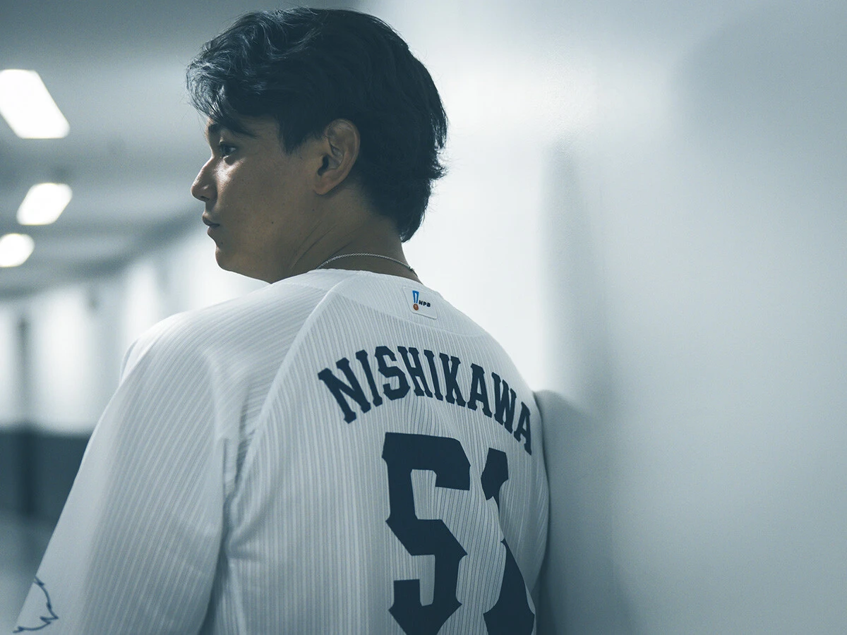 毎年オフに参加している野球教室では子供たちに人気を博す西川愛也photo by Naozumi Tatematsu