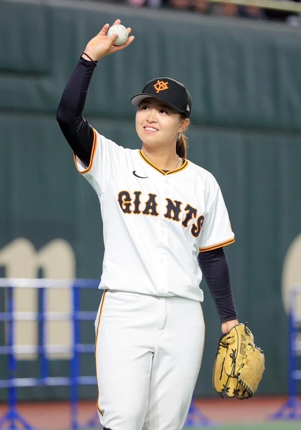 アメリカ女子プロ野球リーグに挑戦する島野愛友利選手 photo by AFLO