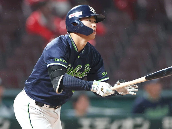 高卒１年目の昨季、13打席ながら打率３割超えを果たしたヤクルト・田中陽翔photo by Sankei Visual