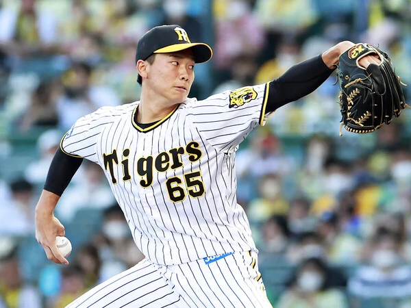 2022年に最優秀中継ぎ投手のタイトルを獲得した阪神・湯浅京己　photo by Yoshihiro Koike