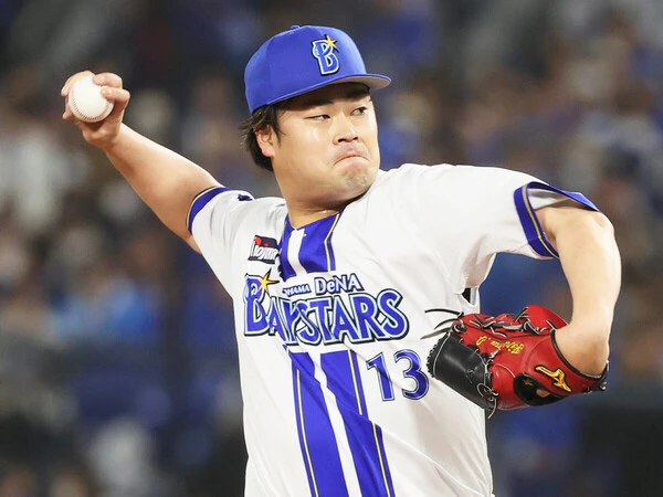 ７回二死三塁の場面で登板し、正木智也を打ち取ったDeNAの伊勢大夢　photo by Sankei Visual